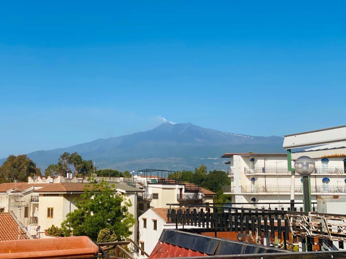Sea View 2 Bedroom Vacation Apartment Giardini Naxos Ngoại thất bức ảnh